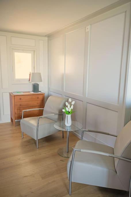Seesicht Und Charmante Wohnung Bei Hanni Und Ueli Bottighofen Buitenkant foto