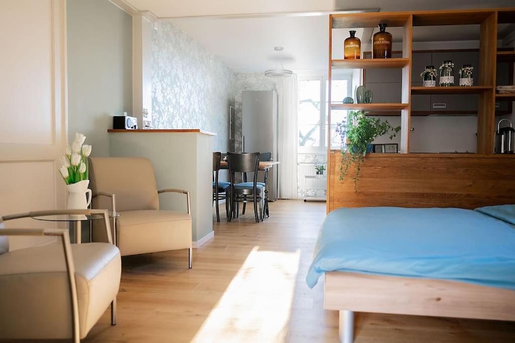 Seesicht Und Charmante Wohnung Bei Hanni Und Ueli Bottighofen Buitenkant foto